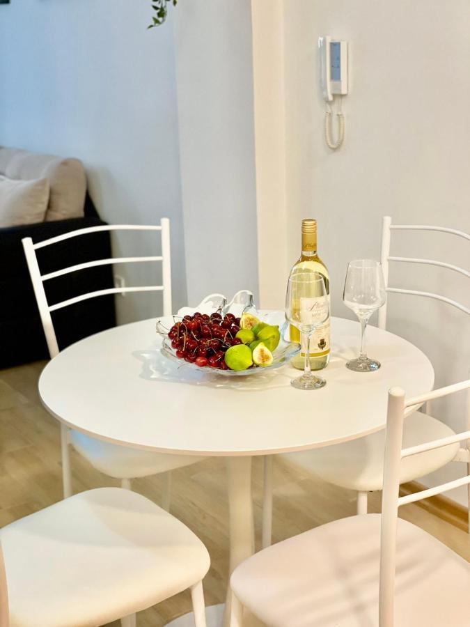 Olive Square Apartment Budva Exterior photo