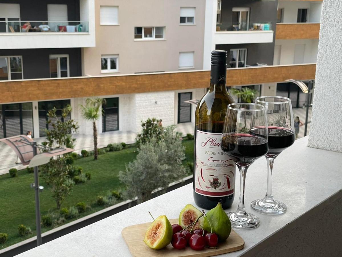 Olive Square Apartment Budva Exterior photo